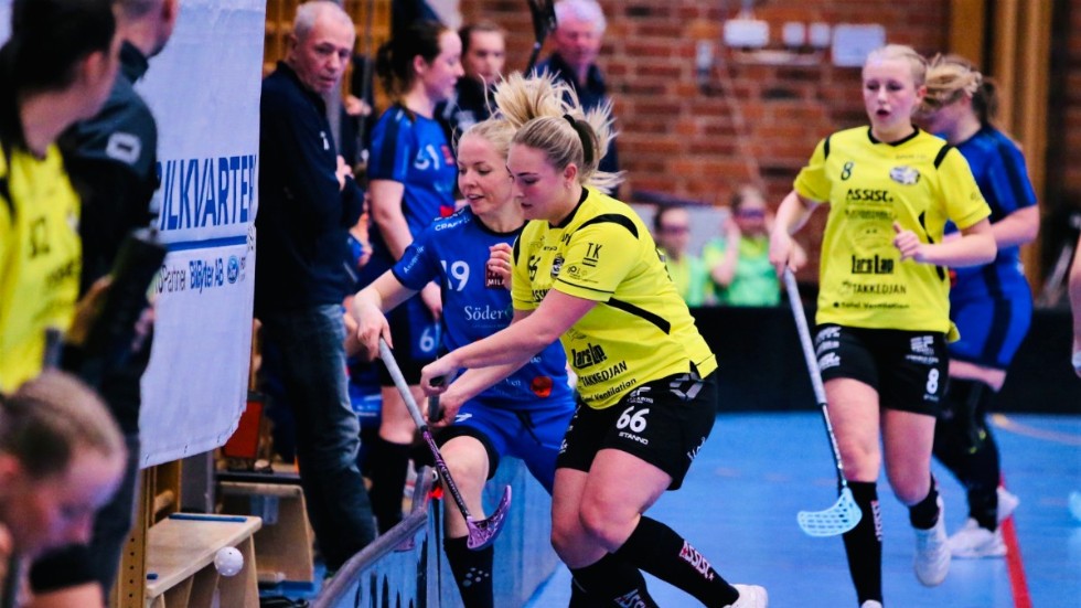 Tuff kamp mellan Bergs Elise Henrichsen och Alingsås Lisa Möller.