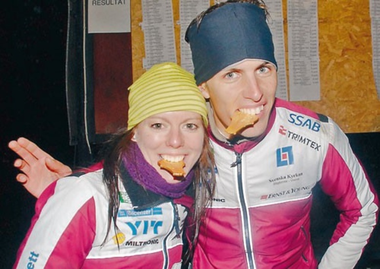 Guldsmak! Johanna Svensson och Peter Öberg ordnade varsitt guld när natt-SM avgjordes i Vimmerbyskogarna.