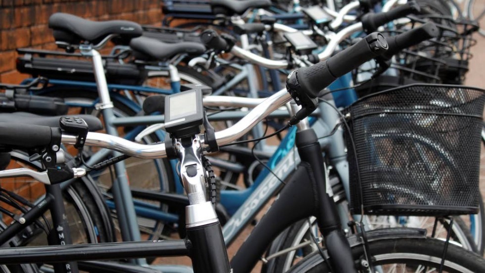 Region Kalmar satsar på att erbjuda sina anställda möjligheten att hyra en cykel genom ett bruttolönsavdrag.