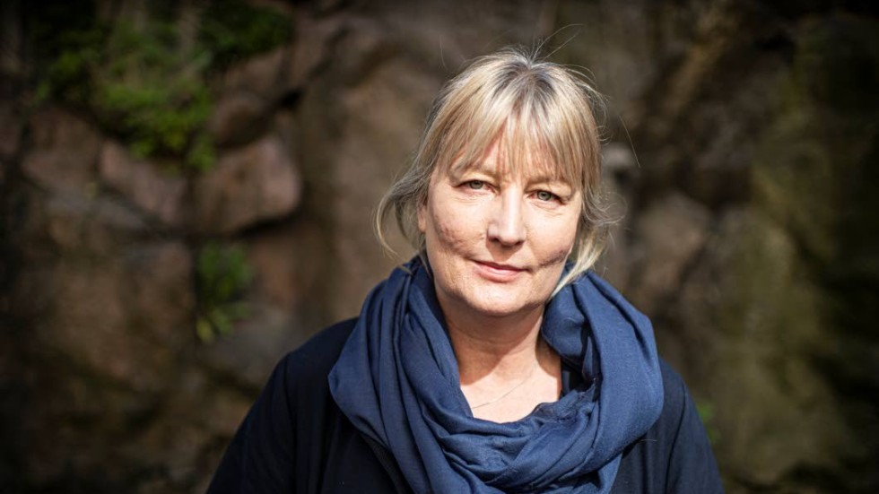 Karin Smirnoff är en de författare som besöker Onsdagsklubben under hösten. Hon har bland annat skrivit "Vi for upp med mor".