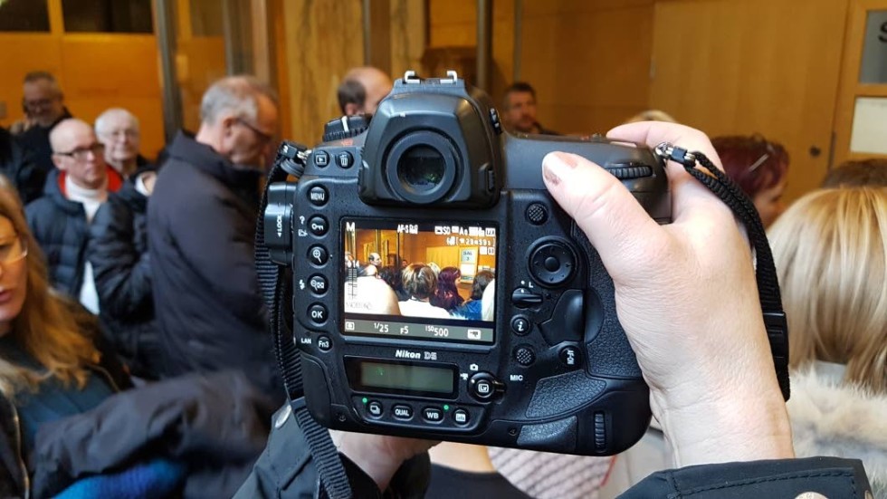 Intresse. Även på onsdagen fylldes säkerhetssalen i Linköpings tingsrätt av åhörare och journalister.