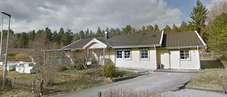 Huset på adressen Blomstervägen 26 i Krokek, Kolmården har nu sålts på nytt - stor värdeökning