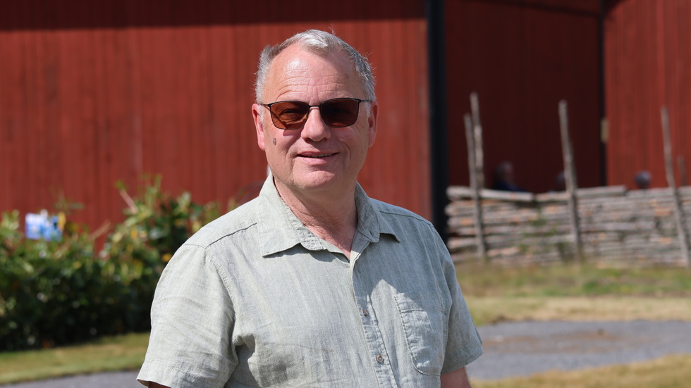 Bertil Carlsson är ordförande i Frödinge hembygdsförening, men också politiker för Centerpartiet och med i miljö- och byggnadsnämnden. Han deltog därmed inte i beslutet om att ge föreningen bygglov för sina nya ställplatser.