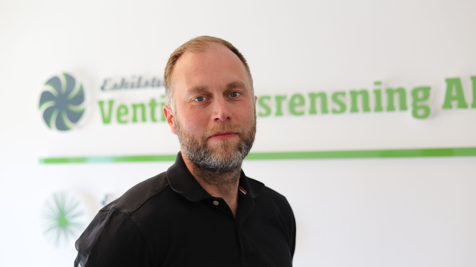   Elias Flink, arbetsledare för radon på Eskilstuna Ventilationsrensning AB. 