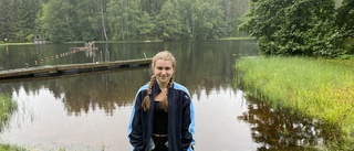 17-åriga Julia lämnar Dammen för de stora sjöarna i USA