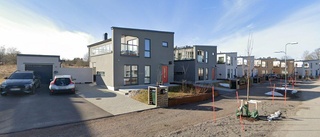 141 kvadratmeter stort kedjehus i Sturefors sålt till nya ägare