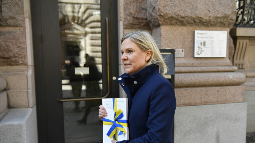 Nu använder vi styrkan i svensk ekonomi för att genomföra en kraftfull grön återstart, skriver bland andra finansminister Magdalena Andersson (S).