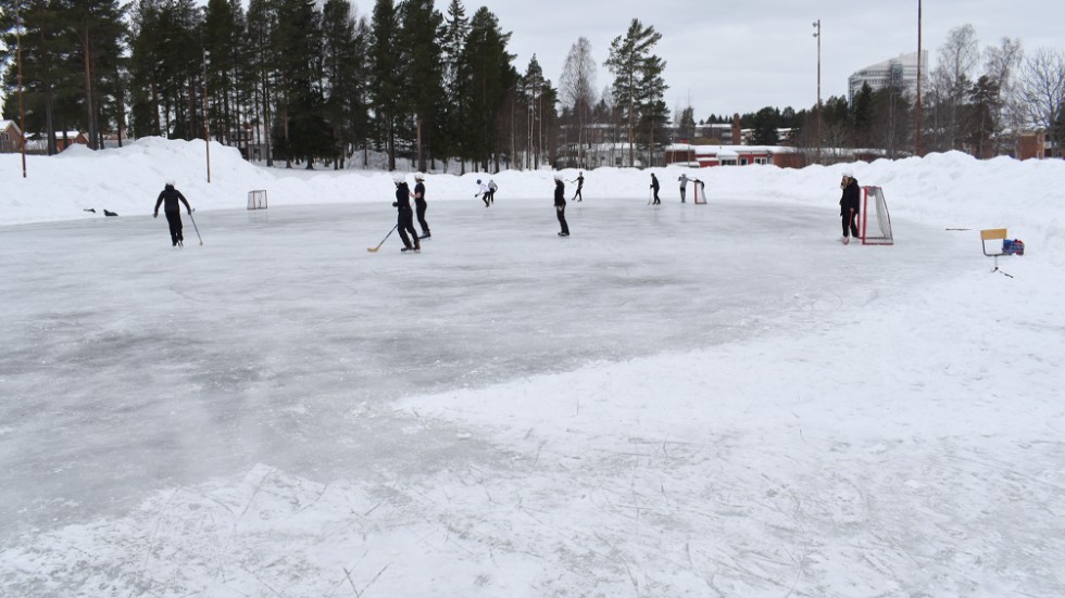 Norrhammarskolans idrotts- och isplan kommer att försvinna när kommunen ska bygga en förskola på platsen.