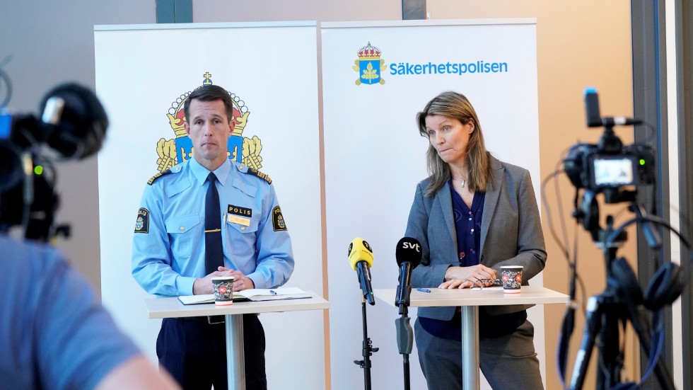 Mattias Sigfridsson, kommenderingschef för polisregion Syd, och Susanna Trehörning, biträdande kommenderingschef från Säkerhetspolisen, vid en pressträff om säkerhetsarbetet i samband med Förintelsekonferensen nästa vecka.