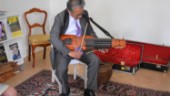 Se Japans ambassadör spela nyckelharpa – i Tobo 