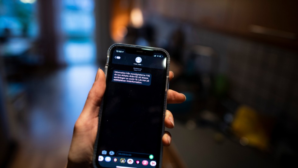 Tjänsten med sms-påminnelser inför besök i vården finns i Sörmland, men det krävs att den som vill ha tjänsten aktivt kopplar på den, skriver kommunikationsdirektören på Region Sörmland.

