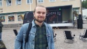 Musik, mat och öl på torget i Gamleby – "Man måste ta till vara på allt roligt som händer"