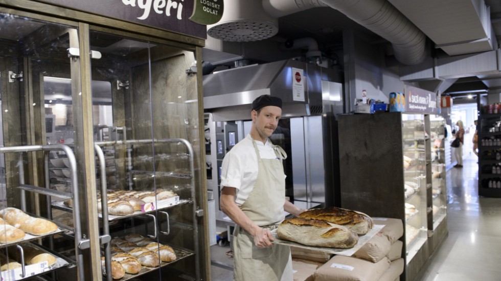 "För med det nya regelverket riskerar ett butiksbageri att betala mer i skatt, medan ett stort företag som bedriver renodlad bageriverksamhet får lägre skatt."
