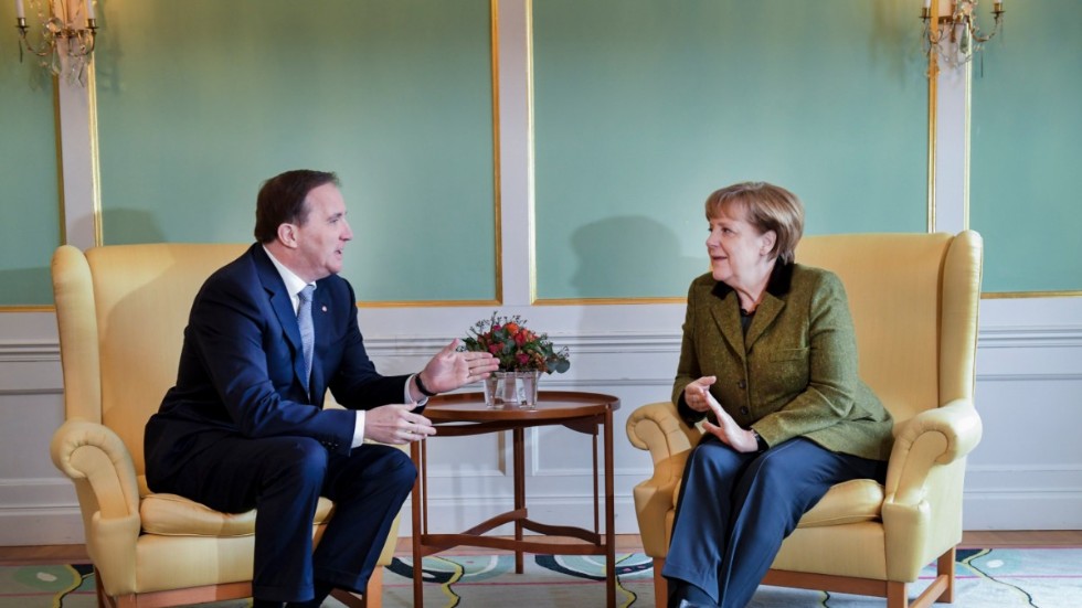 Stefan Löfven och Angela Merkel är avgående regeringschefer för olika partier. Deras efterträdare är däremot socialdemokrater båda två.