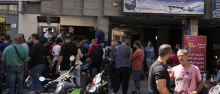 Libanesiska banker stänger efter våg av "rån"