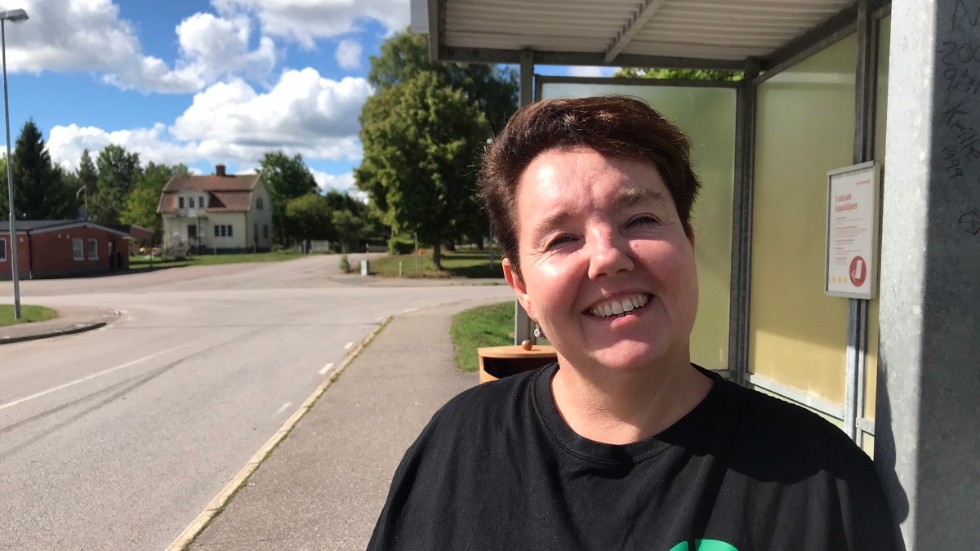 "Södra delen av Kinda har potential mot Vimmerby och det hållet". Enligt Annika Hag har kommunen försökt få invånarna i Horn att söka sig till Linköping, trots att det ligger längre. Med en busslinje från Hycklinge till Vimmerby via Horn vill hon och LPo ändra på den inställningen.