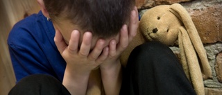 Dödshot uttalade inför gråtande treåring i fejden mellan två familjer