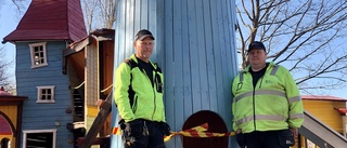 Lekplatsbajsaren har slagit till igen – Tomas och Ingvar tvingas ta hand om skiten: "Bara för att sabotera"