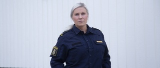 Kvinna gick till attack med kniv – polisen Emma Svensson var nära att skjuta: "Det tuffaste jag varit med om"
