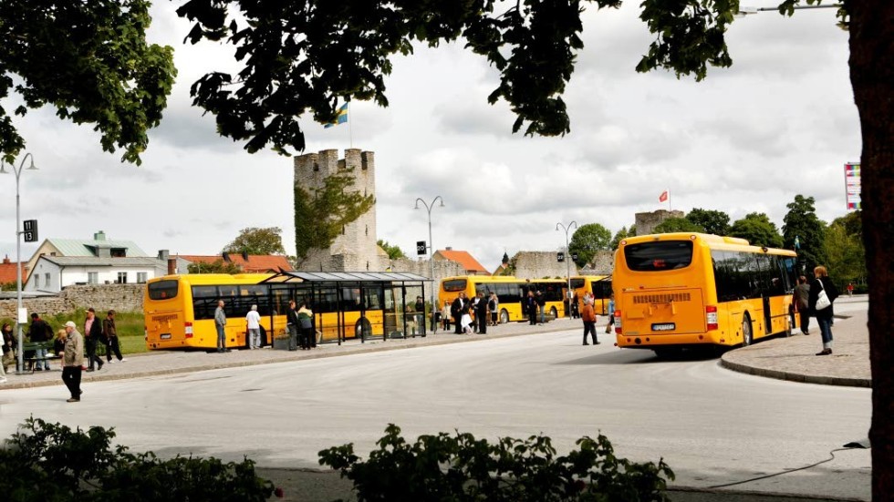 Flickan ska ha kommit fram med buss till Visby vid 14-tiden.
