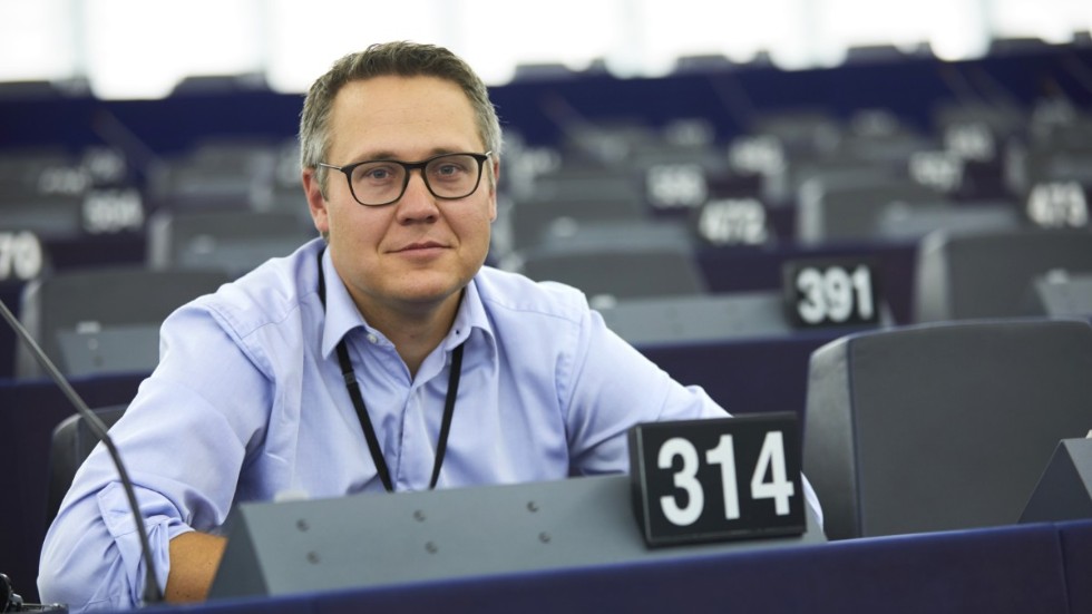 Svenske ledamoten Johan Danielsson (S) är ansvarig för EU-parlamentets behandling av sommartidens vara eller icke vara. Arkivfoto.