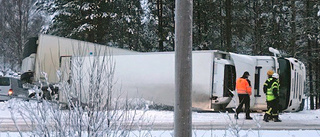 Lastbil i diket orsakar livsmedelsbrist i Jokkmokk 