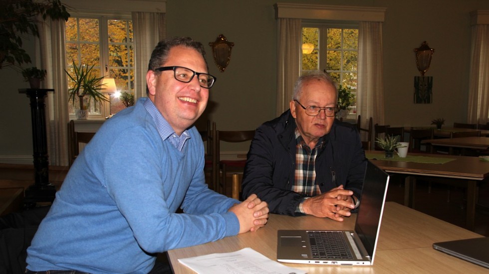 Genom en ny äldreomsorgsplan ser vård- och omsorgsnämnden i Kinda, med bland andra Lars Karlsson (L) och Risto Laine (S), att nya äldreboenden krävs inom en femårsperiod.