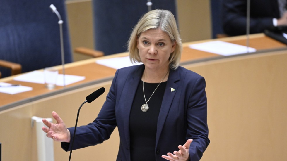 Magdalena Andersson kritiseras av vänsterdebattörer för att hon inte går till storms mot den nya regeringens invandrings- och kriminalpolitik. Andersson bör ta lätt på den kritiken. 