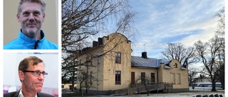 Lägger skolplaner i Västervik på is