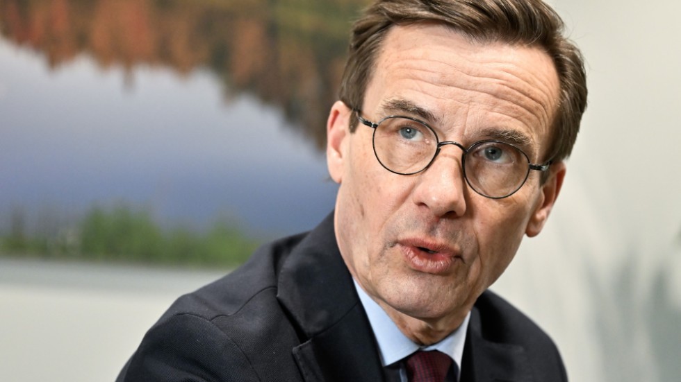 Statsminister Ulf Kristersson (M) anser att de ökade attentatshoten mot Sverige är oroande.