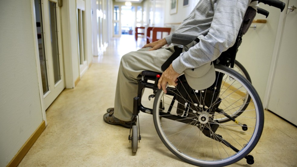 För äldre personer i rullstol var risken för frakturer 2,3 gånger lägre än för dem utan rullstol, visar en studie från Göteborgs universitet. Arkivbild.