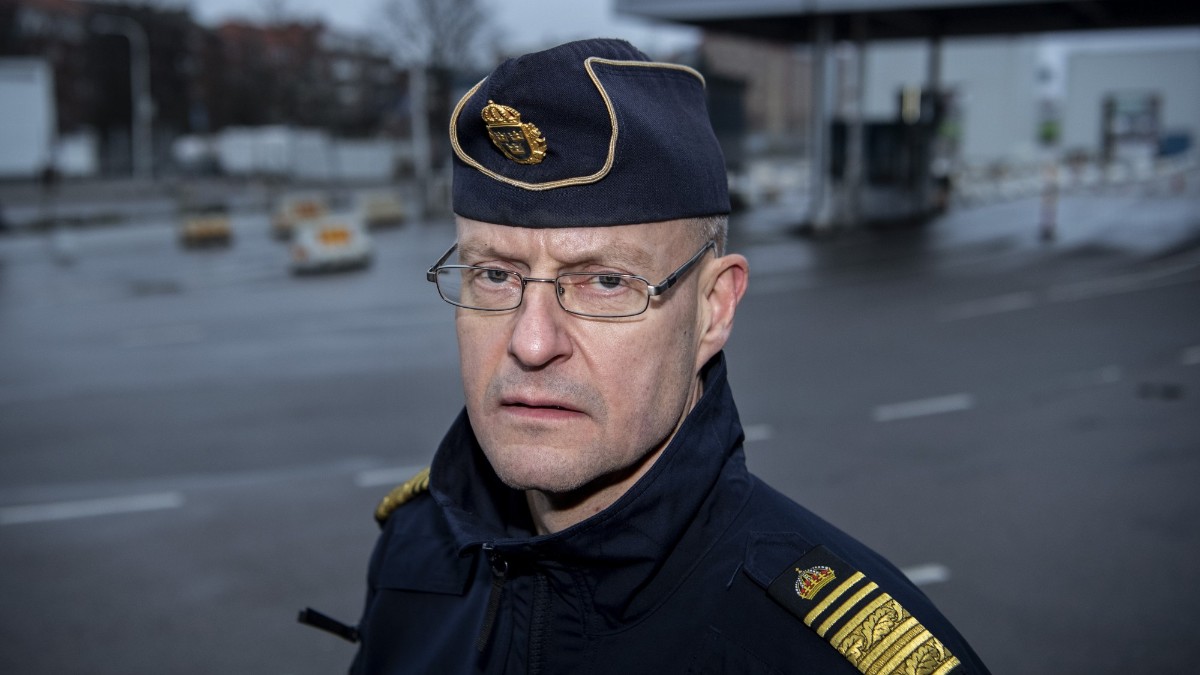 Svensk polis höll tyst minut efter Löfvings död