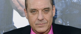 Skådespelaren Tom Sizemore död