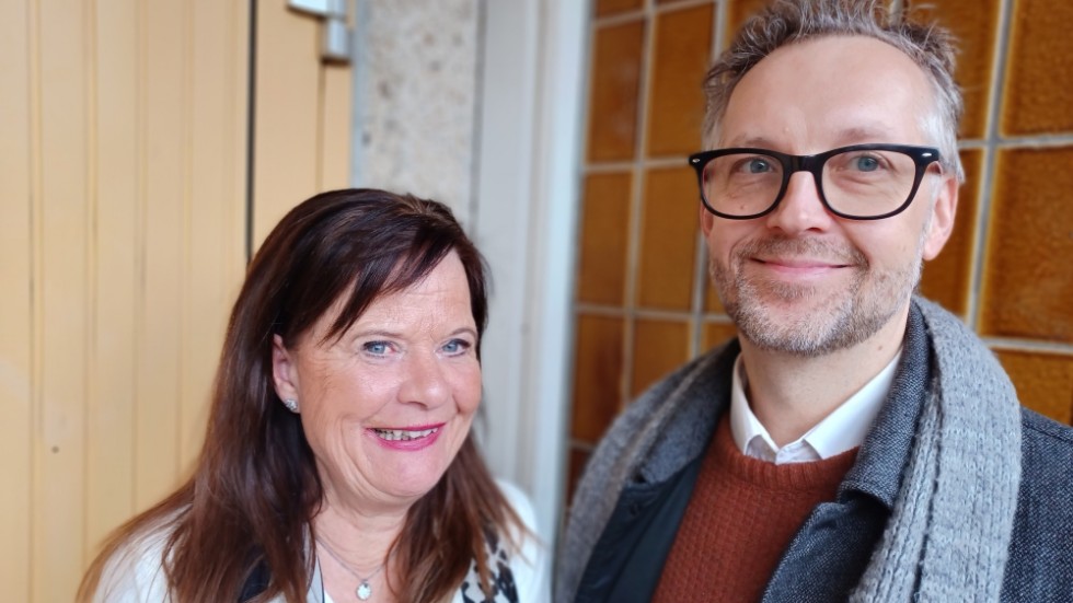 Fia Björde är rektor på Second Chance School i Norrköping. Patrik Palm är nytt kommunalråd för Moderaterna med särskilt ansvar för social omsorg. Och tidigare lärare på Second Chance School. 
