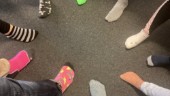 Elever rockade sockorna tillsammans