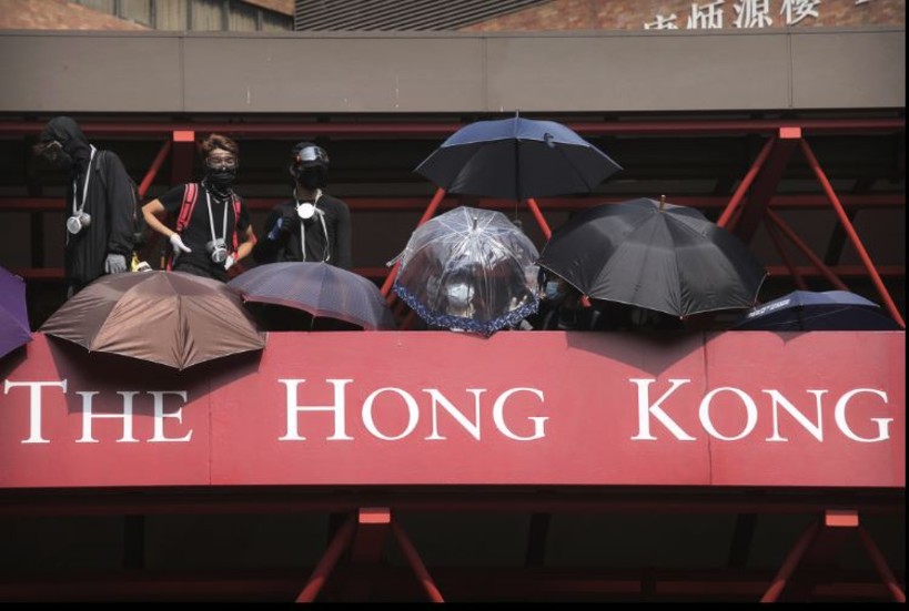 Oroligheterna i Hongkong gör att Linköpings universitet nu uppmanar sina studenter att resa hem.  