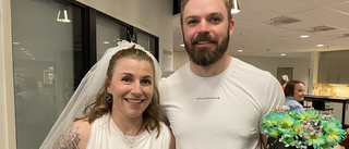 Marcus och Helena har gift sig – på gymmet
