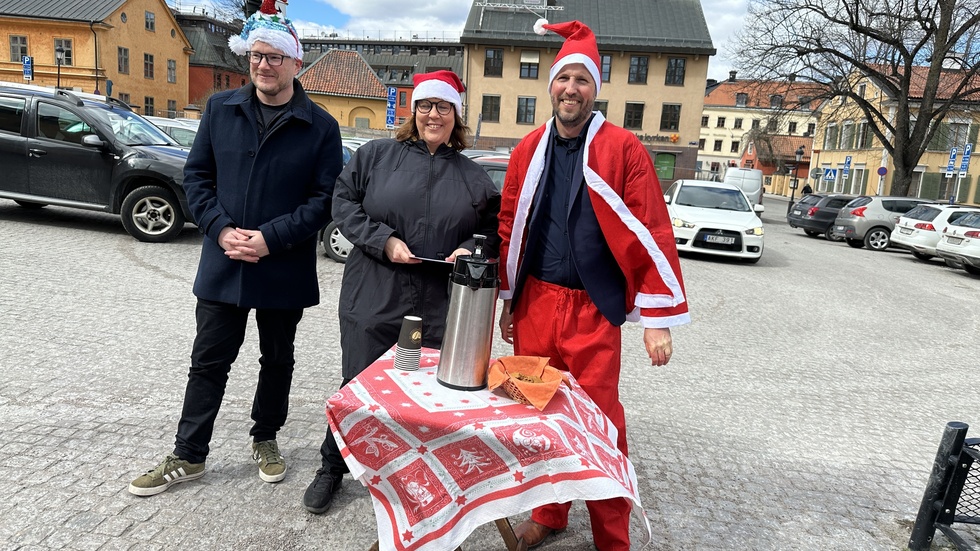 Ineffektiva gänget. Tobias Smedberg (V), Linda Eskilsson (MP) och Erik Pelling (S), vill ge allt till alla, men då blir det just ingenting.