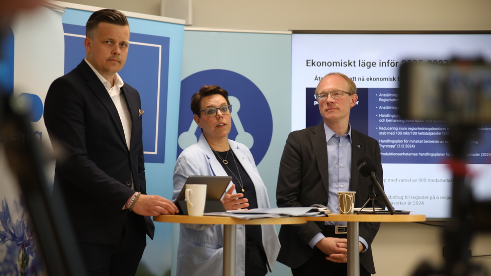 Vrinnevisjukhusets framtid är på inget sätt hotat i och med de organisationsförändringar som nu görs, skriver Andreas Westöö (L), Marie Morell (M) och Per Larsson (KD).