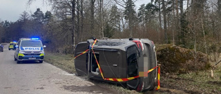 Bil voltade vid olycka i Tinnerö – polisen misstänker rattfylleri