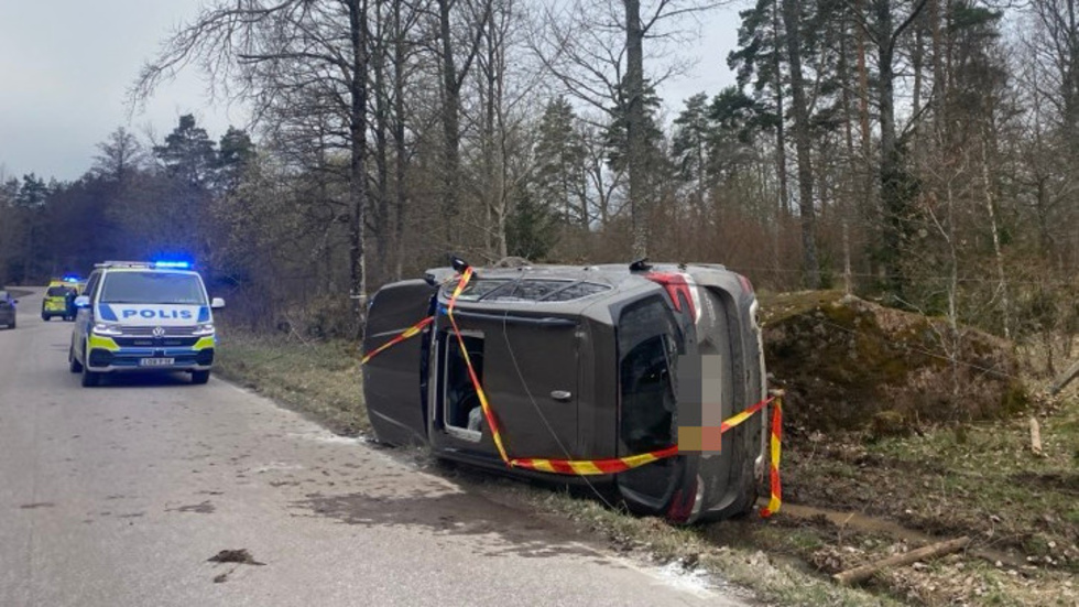 Bilen voltade vid olyckan i Tinnerö på tisdagseftermiddagen.