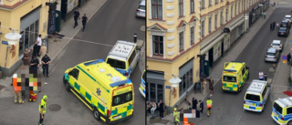 Man på elsparkcykel påkörd av bil i city