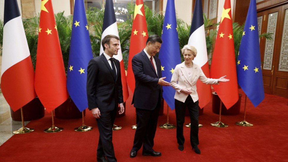 Kinas diktator Xi Jinping välkomnade den franske presidenten Emmanuel Macron och EU-kommissionens ordförande Ursula von der Leyen inför påskhelgen. Signalerna från besöket var svajiga, främst på grund av Macron.
