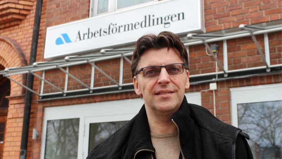 Det är en jobbig och tung process nu med medarbetare som blivit varslade", säger Lars Borgemo, chef för Arbetsförmedlingen i norra Kalmar län.