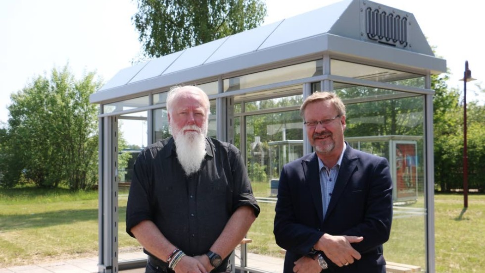 Per Saveborn, Styrelseordförande för Tejbrant och Anders hedström på Camfil ser fram mot att få lansera det nya väderskyttet som företagen utvecklat tillsammans.