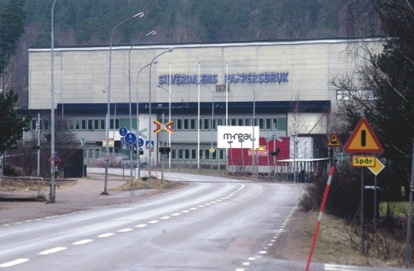 Pappersbruket i Silverdalen blir plastfabrik. Till våren räknar Patrik Larsson med att den nya produktionen ska kunna komma igång. Om än i liten skala.