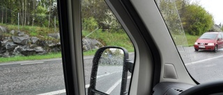 Backspeglar saboterades på bil