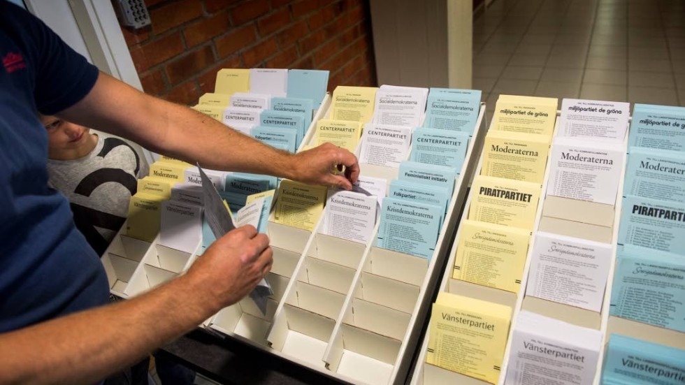 62 partier har anmält sig inför kommunvalet i Eksjö kommun om en månad. Men bara nio av dem har valsedlar med kandidater på.