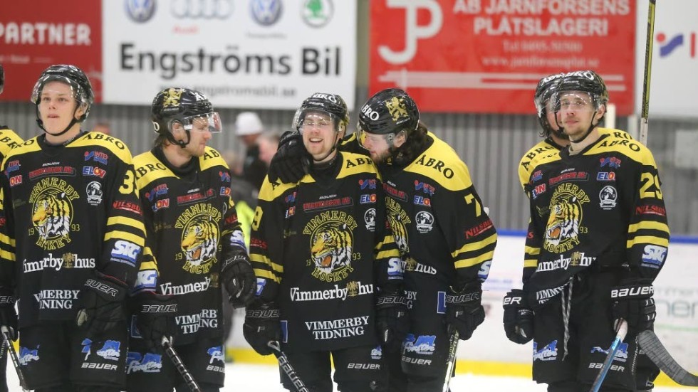Vimmerby Hockeys fina säsong har lett till ett stort intresse för att värva spelare från klubben.