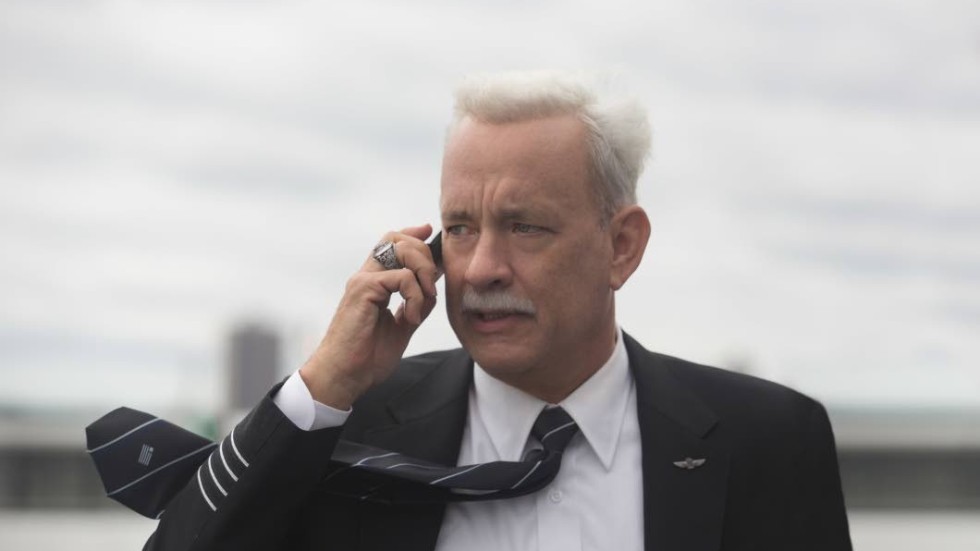 Tom Hanks spelar piloten Chesley "Sully" Sullenberger i filmen som bygger på den verkliga händelsen när ett flygplan tvingades nödlanda på Hudsonfloden i New York.